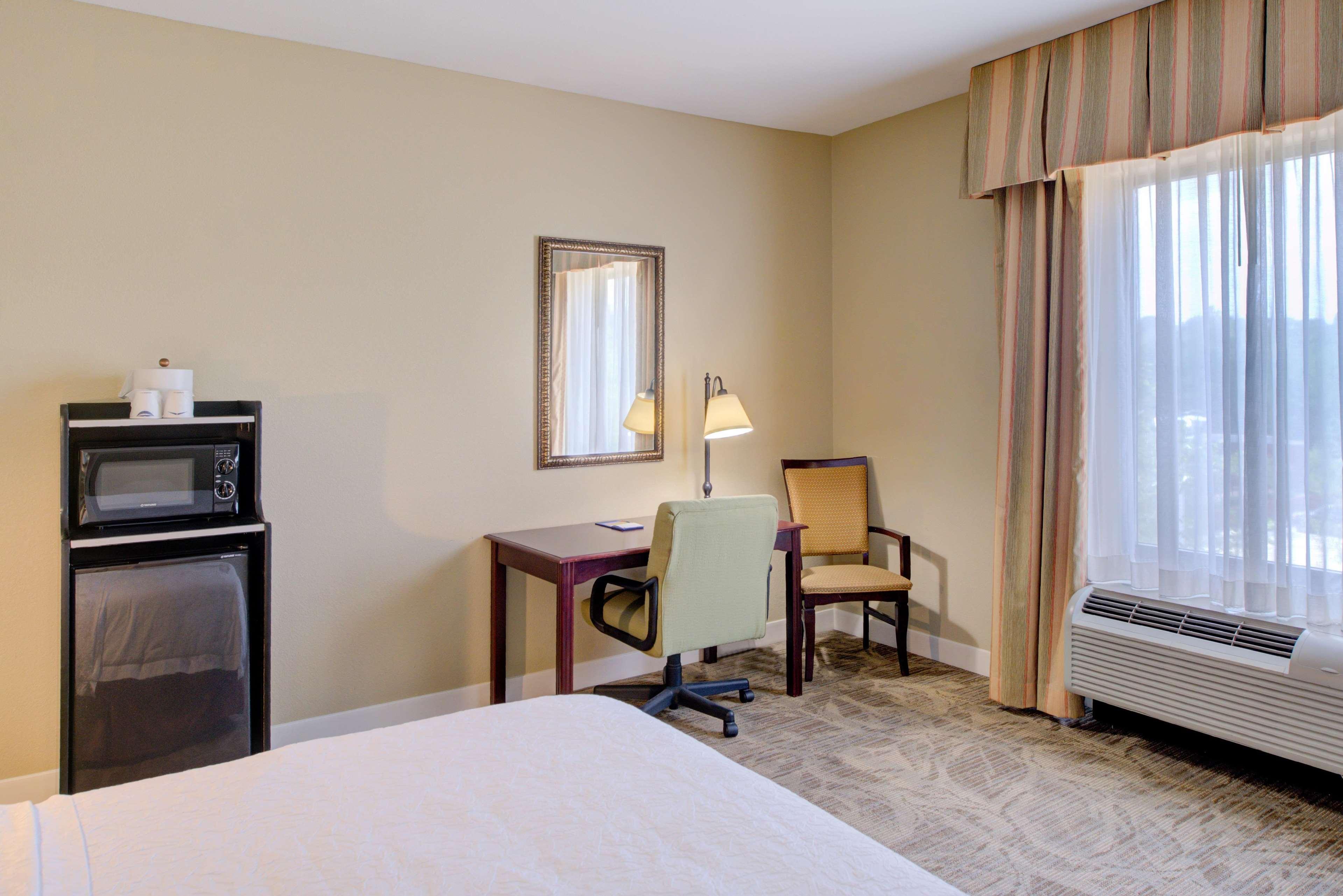 Hampton Inn Baton Rouge - Денъм Спрингс Екстериор снимка