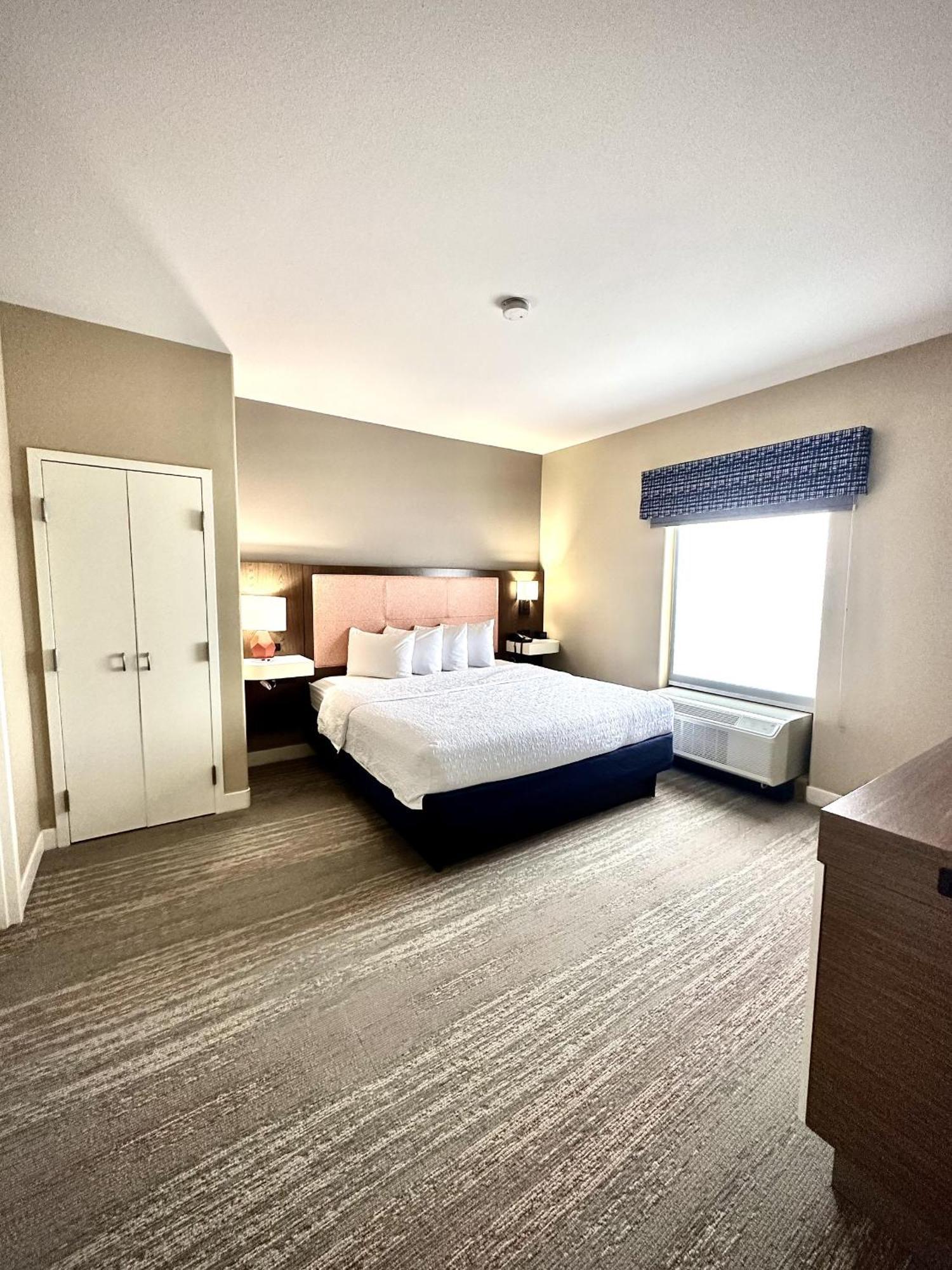 Hampton Inn Baton Rouge - Денъм Спрингс Екстериор снимка