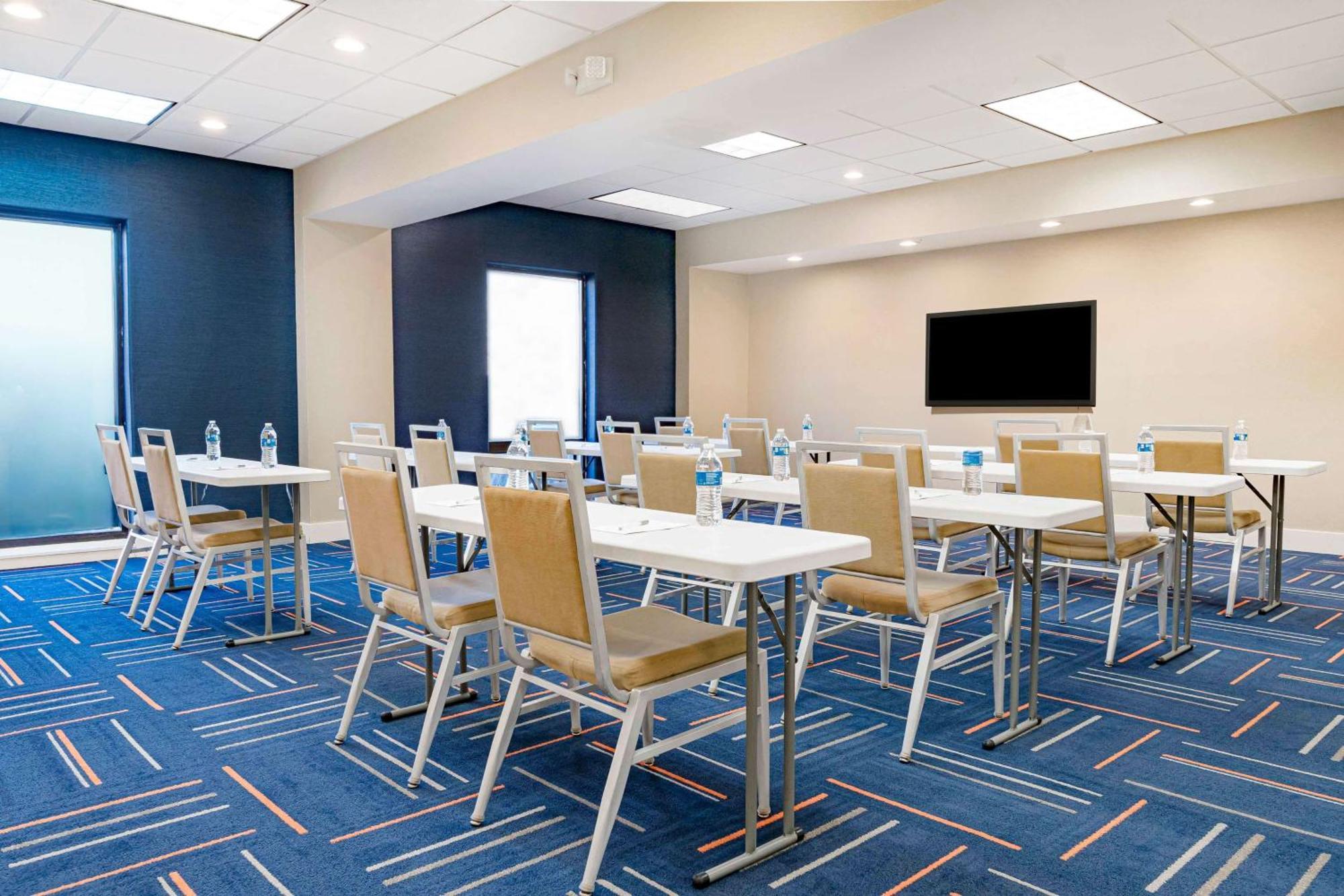 Hampton Inn Baton Rouge - Денъм Спрингс Екстериор снимка