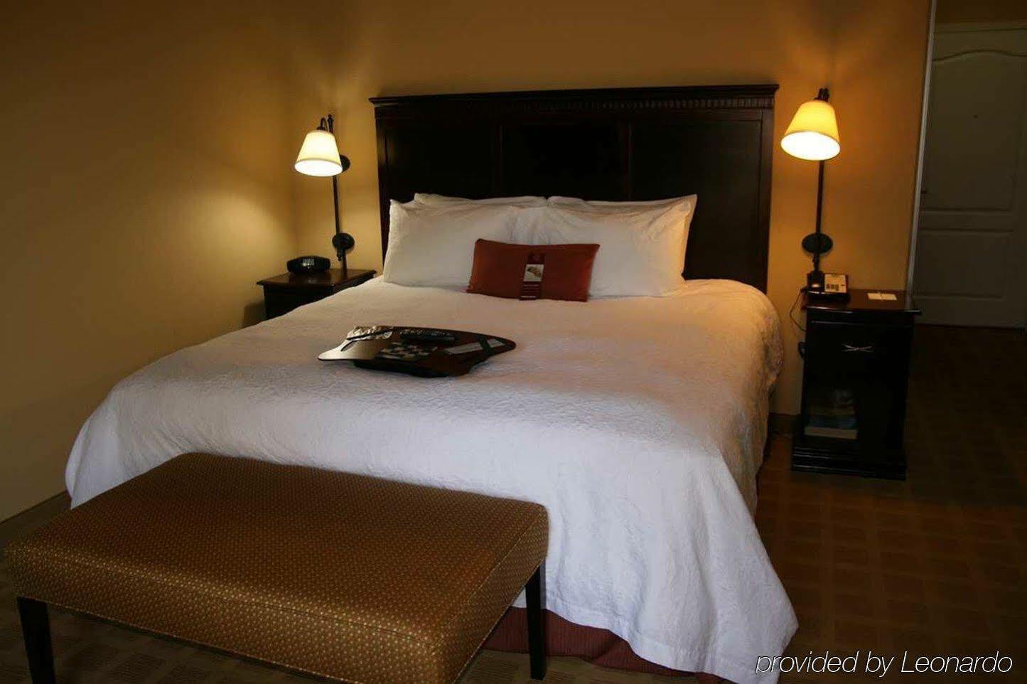 Hampton Inn Baton Rouge - Денъм Спрингс Екстериор снимка