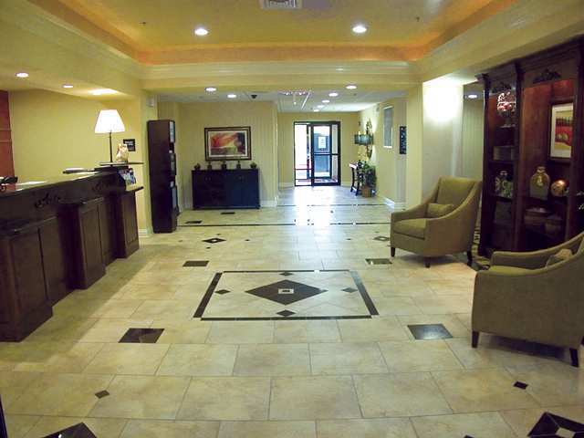 Hampton Inn Baton Rouge - Денъм Спрингс Интериор снимка